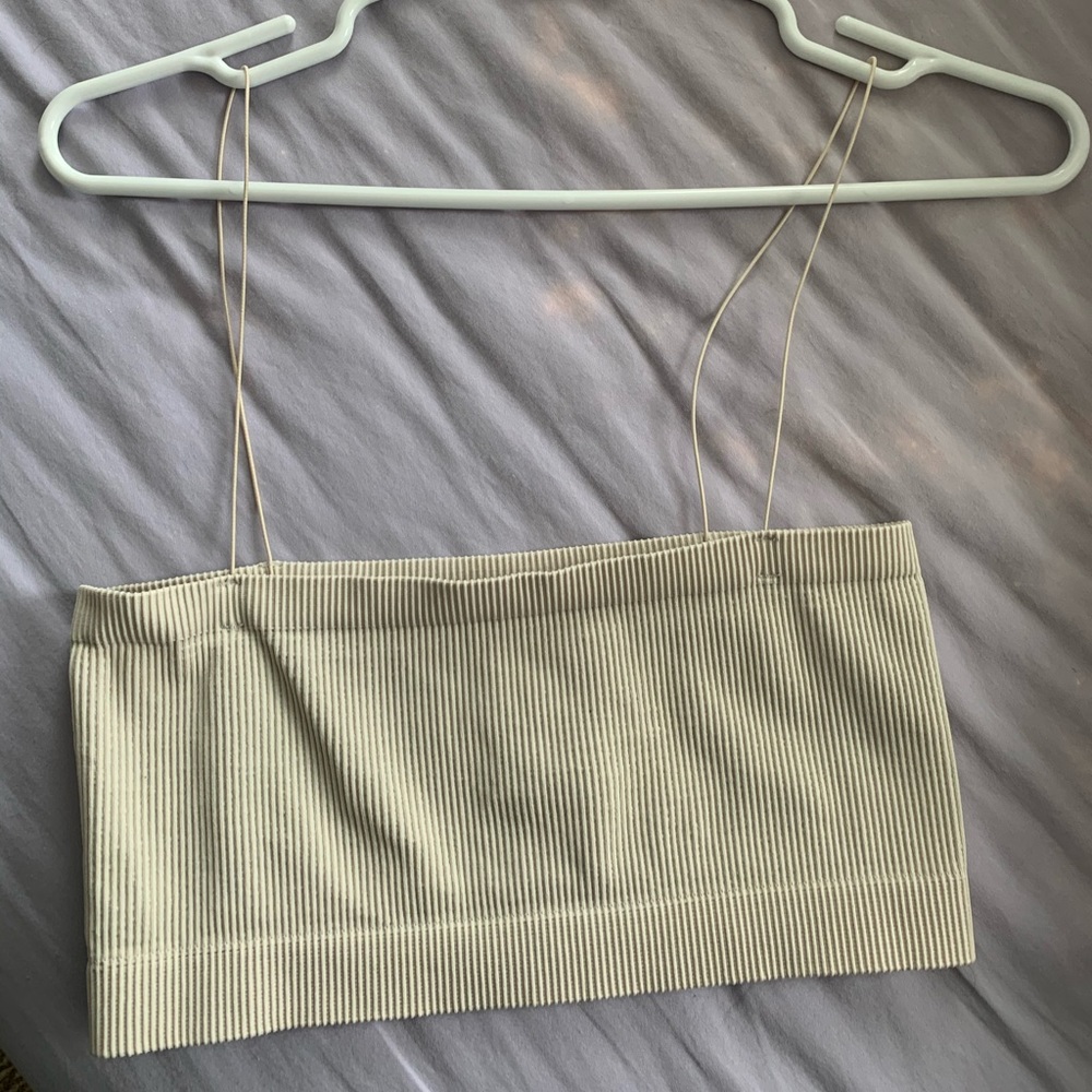 urban outfitters crop top